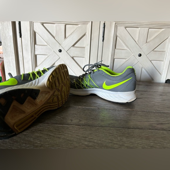 Nike Men’s Air Relentless 6 Cool Grey/ Volt Running 843836-003 Size 9.5 - Picture 5 of 6